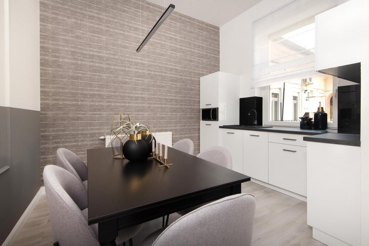 Hollo 3 Bedroom Downtown Apartment 부다페스트 외부 사진